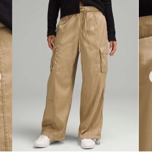 Lululemon Lightweight Adjustable Mid-Rise Cargo Pant Filbert Tan Size Medium